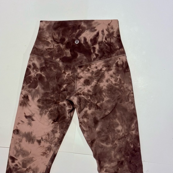lululemon Align Hi-Rise Leggings, 25” Tie Dye Mink Berry/Lunar Rock, sz 4 - Picture 6 of 7